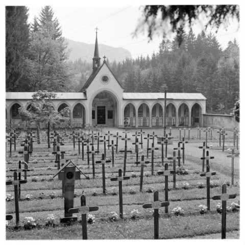 Valduna, Friedhof