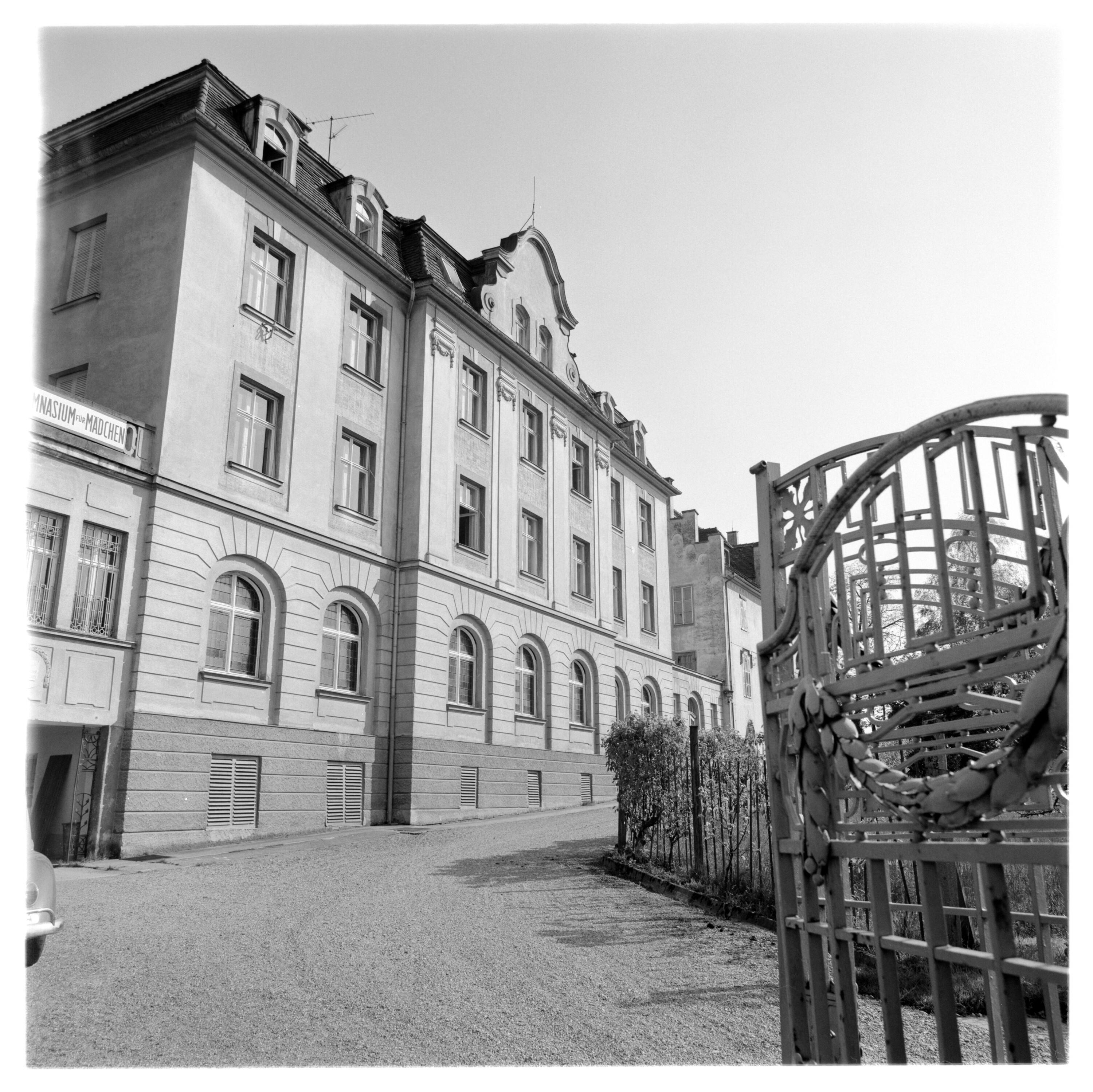 Gallusstift, Mädchengymnasium></div>


    <hr>
    <div class=