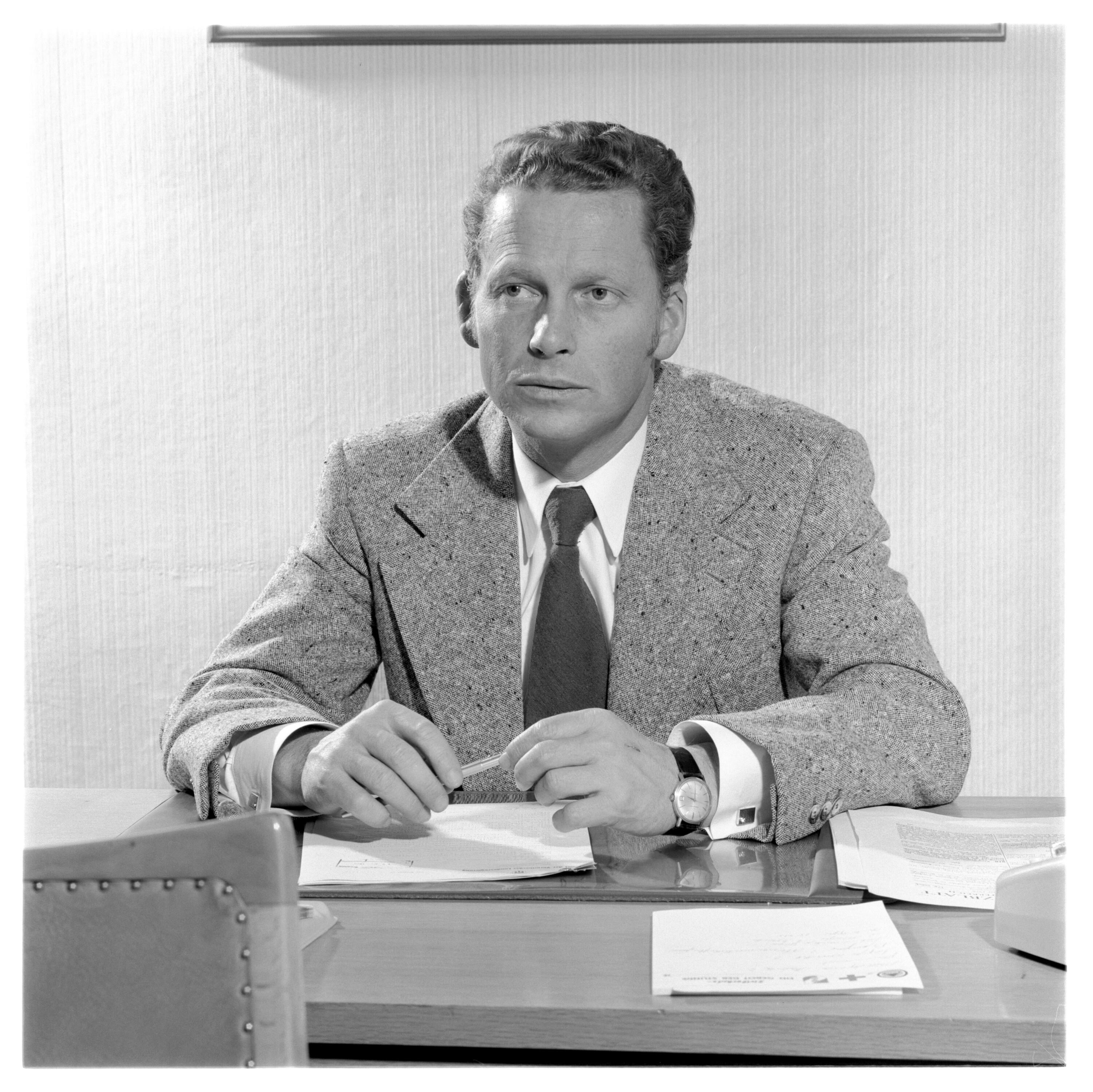 Landesrat Rüsch, Porträt></div>


    <hr>
    <div class=