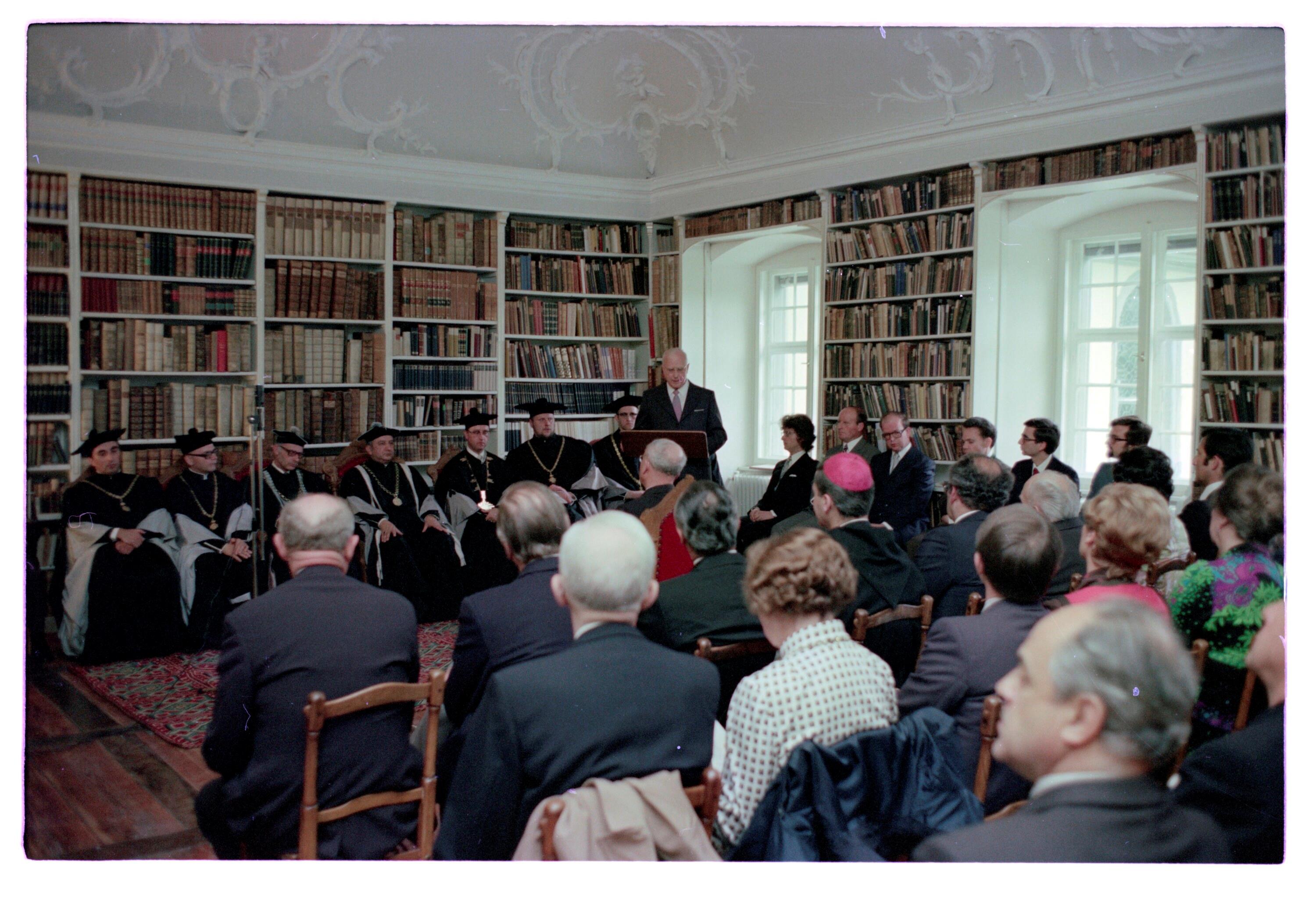 Mozartpreis, Überreichung an Adam Paul></div>


    <hr>
    <div class=