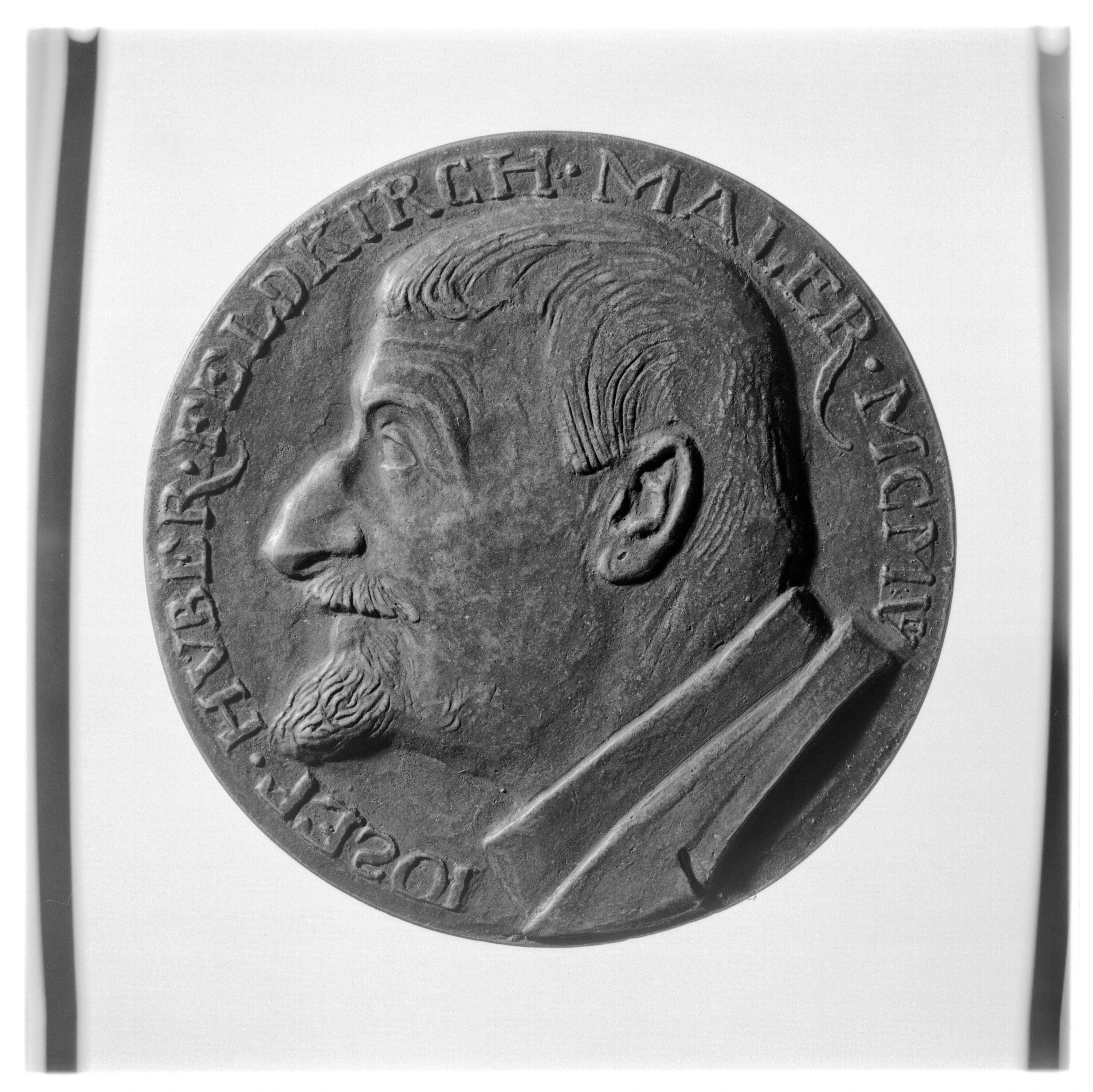 Huber Münze></div>


    <hr>
    <div class=